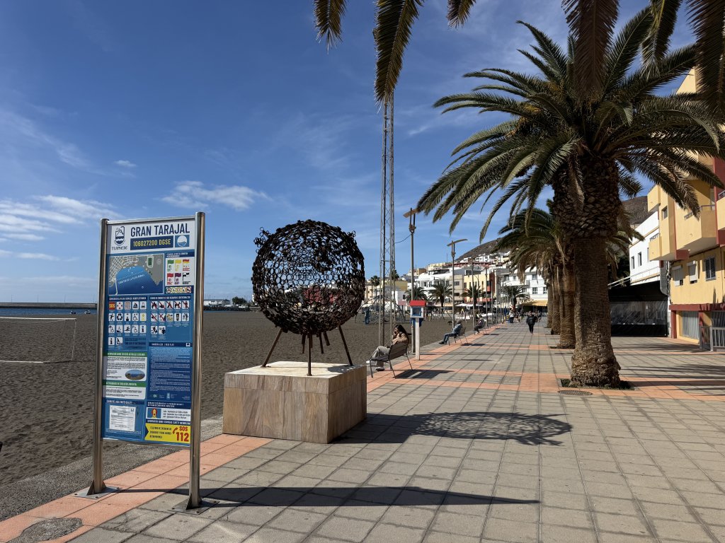 Photo in Sal de Mares 11 Avenida Paco Hierro Gran Tarajal Tuineje Las Palmas Canary Islands 35620 Spain