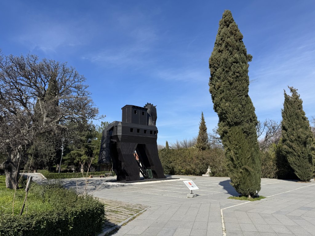Photo in The wind brought wealth to Troia 17-56 Tevfikiye Canakkale Merkez Canakkale Marmara Region Turkey