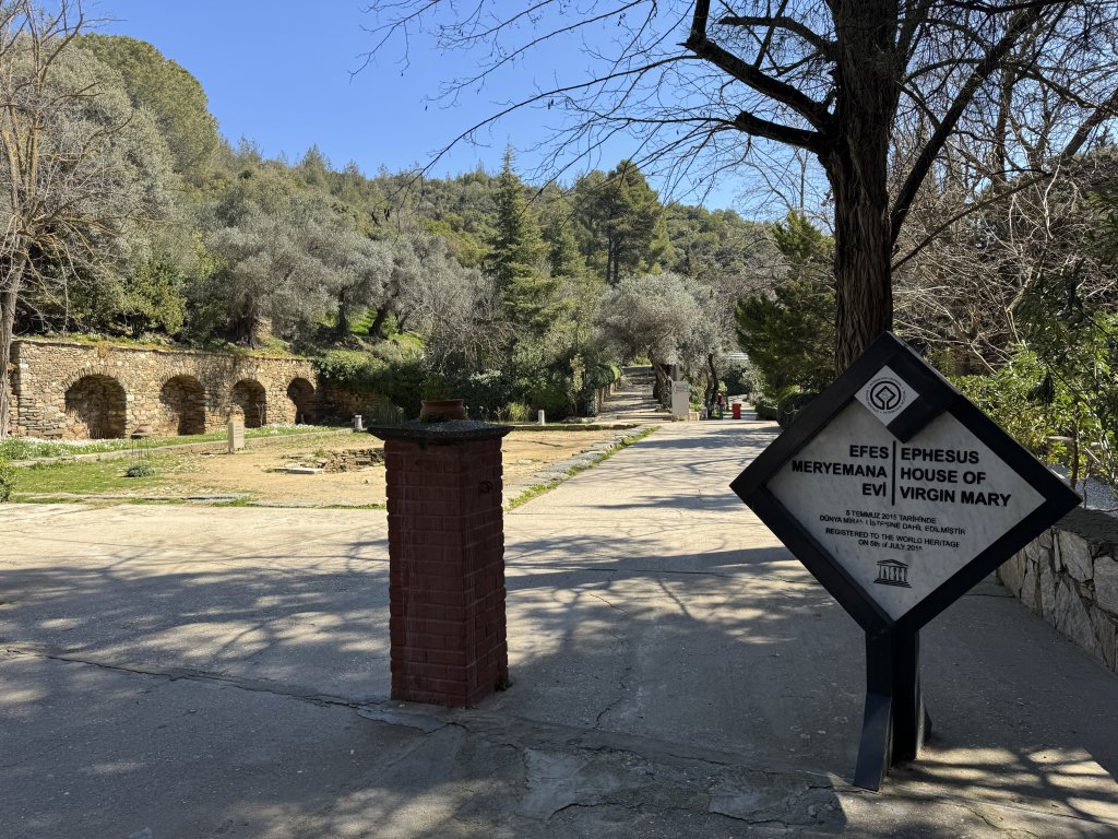 Photo in Water Repository Meryem Ana yolu Ataturk Mahallesi Selcuk Aegean Region 35920 Turkey