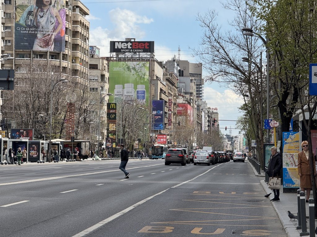 Photo in Exchange Non Stop 43 Bulevardul General Gheorghe Magheru Piata Lahovary Piata Romana Cismigiu Sector 1 Bucharest 010326 Romania