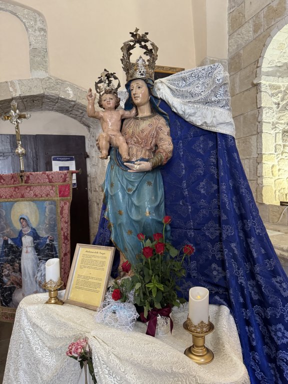 Photo in 1 Piazza della Misericordia Centro storico CasthedduCastelsardo TattariSassari Sardinia 07031 Italy