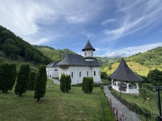 Photo in Manastirea Sfintii Apostoli Petru si Pavel 576 Rebra Bistrita-Nasaud 427235 Romania